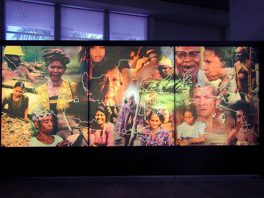When we made it to the museum, we came across a very cool panorama showing the indigenous peoples of the various islands.