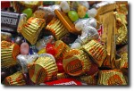 All our leftover Halloween candy (that we'd originally brought with us to Jakarta last July and has resided in the freezer since then) went to good use. Can you tell what kind is our family's favorite?!!