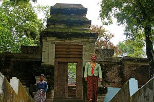 Keepers of the tombs at Imogiri.